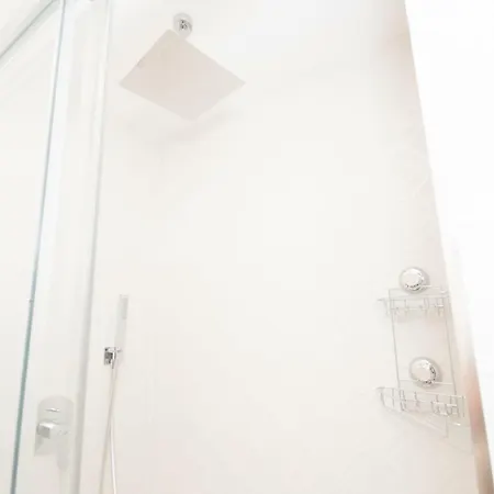 Cubo's Tivoli B4 Apartment *